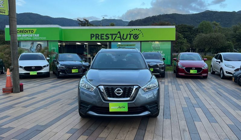 NISSAN KICKS SENSE MT 1600CC R16 lleno