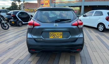 NISSAN KICKS SENSE MT 1600CC R16 lleno