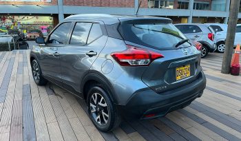 NISSAN KICKS SENSE MT 1600CC R16 lleno