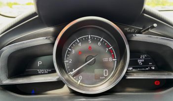 MAZDA 2 lleno