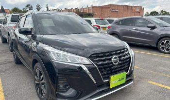 NISSAN KICKS lleno