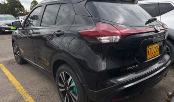 NISSAN KICKS lleno