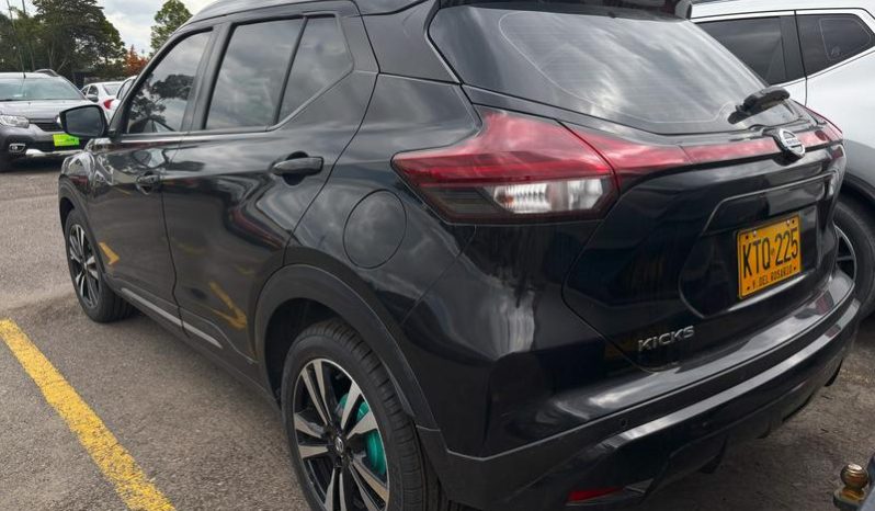 NISSAN KICKS lleno