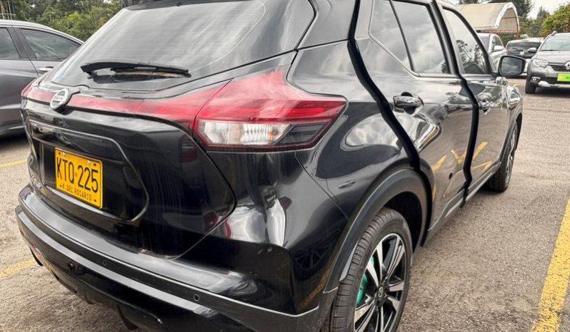 NISSAN KICKS lleno