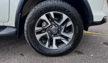 TOYOTA FORTUNER (2) (FL) 4.0L SRX TP 4000CC 7AB 4X4 TC lleno