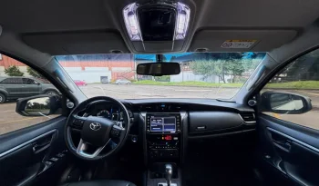 TOYOTA FORTUNER (2) (FL) 4.0L SRX TP 4000CC 7AB 4X4 TC lleno