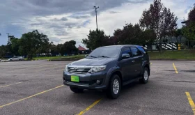 TOYOTA FORTUNER2.7LAT 2700CC 4X2