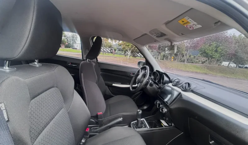 SUZUKI SWIFT (4)HYBRIDMT 1200CC 5P 6AB ABS lleno