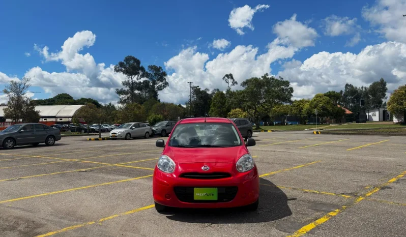 NISSAN MARCH lleno