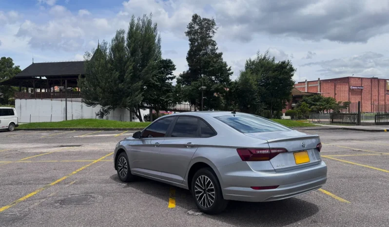 VOLKSWAGEN JETTA (7) TSI HIGHLINE TP 1400CC T TC CT R16 lleno
