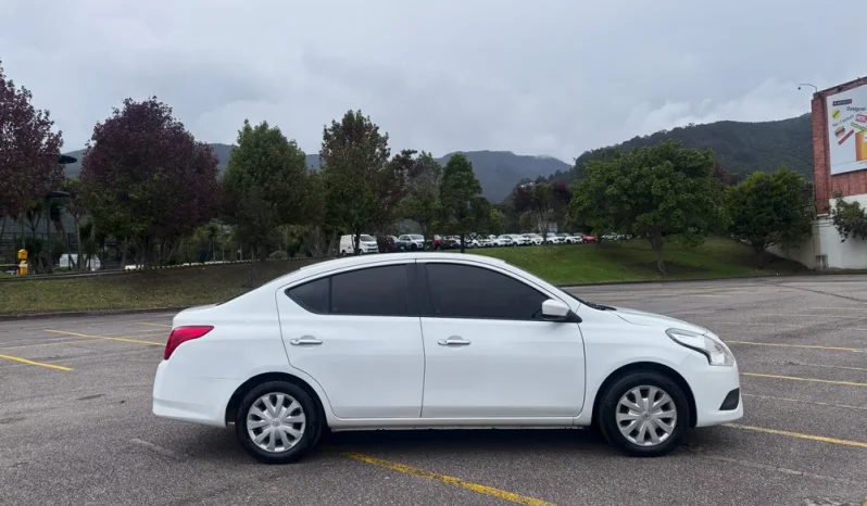 NISSAN VERSA (FL)SENSEAT 1600CC 2AB ABS lleno