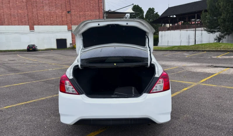 NISSAN VERSA (FL)SENSEAT 1600CC 2AB ABS lleno