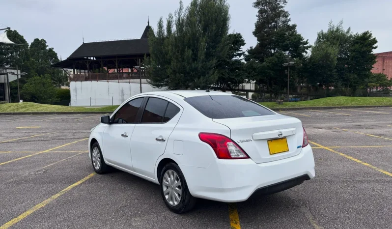 NISSAN VERSA (FL)SENSEAT 1600CC 2AB ABS lleno