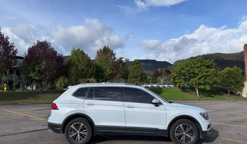 VOLKSWAGEN TIGUAN (2)ALLSPACE HIGHLINE 2.0 TSI 4MOTIONTP 2000CC T CT TC R18 lleno