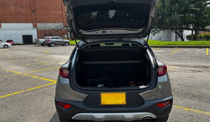 KIA STONICDESIRE/SPORTMT 1000CC T 6AB ABS lleno