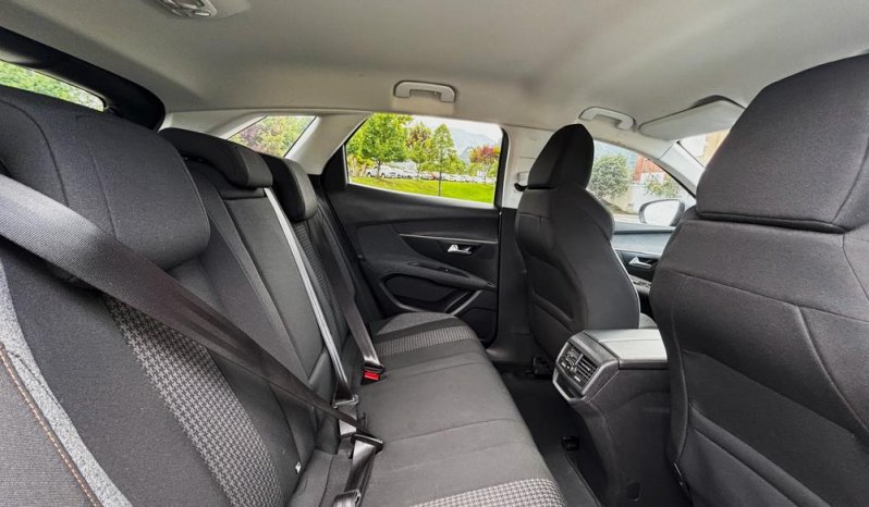 PEUGEOT 3008 (2)ACTIVETP 1600CC T R17 lleno