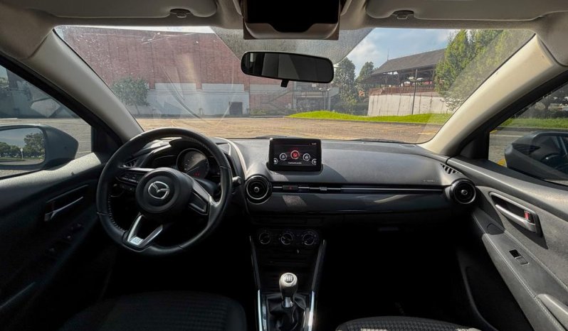 MAZDA 2 (2) TOURING MT 1500CC 6AB lleno