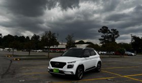 VENUE LIMITED AT 1600CC 4X2 6AB ABS R17