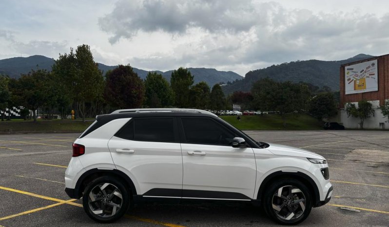 VENUE LIMITED AT 1600CC 4X2 6AB ABS R17 lleno