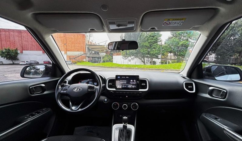 VENUE LIMITED AT 1600CC 4X2 6AB ABS R17 lleno