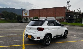 VENUE LIMITED AT 1600CC 4X2 6AB ABS R17 lleno