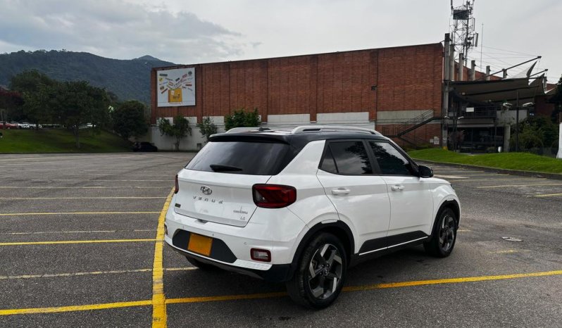 VENUE LIMITED AT 1600CC 4X2 6AB ABS R17 lleno