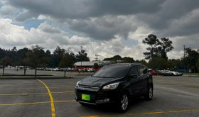 ESCAPE (3) TITANIUM TP 2000CC 4X4