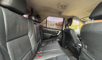 TOYOTA FORTUNER (2) 2.4L STREET TP 2400CC TD 4X2 EURO IV lleno