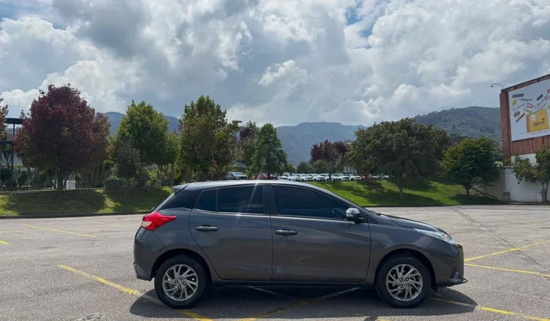 TOYOTA YARIS (3) (FL)XSTP 1500CC 2AB ABS lleno