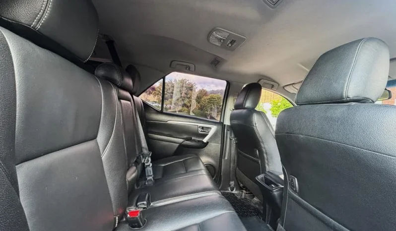 TOYOTA FORTUNER (2)2.7L STREETTP 2700CC 4X2 EURO IV lleno