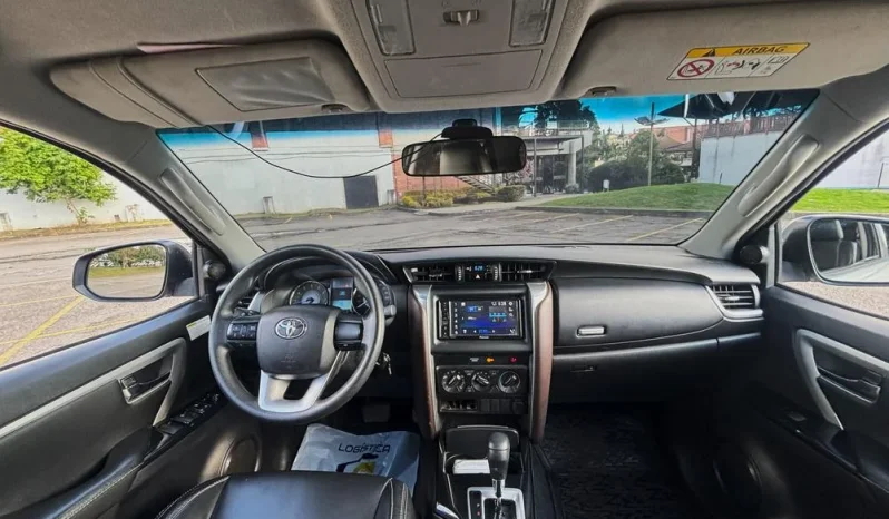 TOYOTA FORTUNER (2)2.7L STREETTP 2700CC 4X2 EURO IV lleno