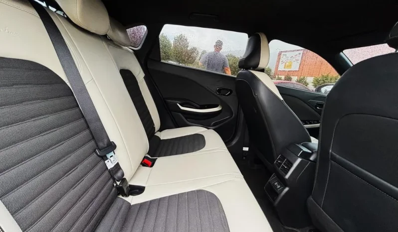 KIA K3 CROSSGT LINE AT 1600CC 6AB lleno