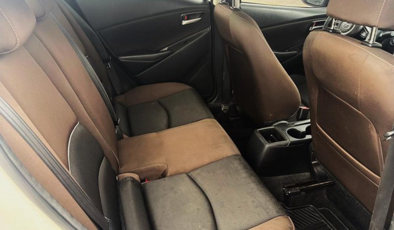 MAZDA 2 (2) (FL)PRIME SEDANTP 1500CC 6AB lleno