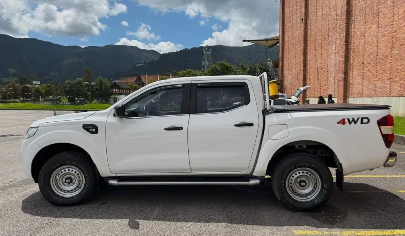 RENAULT ALASKAN CARGO MT 2500CC TD 4X4 lleno