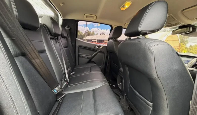 FORD RANGER (5) LIMITED BLACK AT 3200CC TD 4X4 lleno