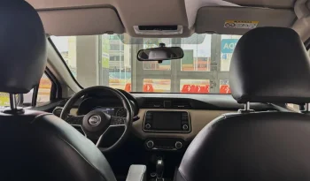 NISSAN VERSA (2) EXCLUSIVE AT 1600CC TC RIN 17 lleno