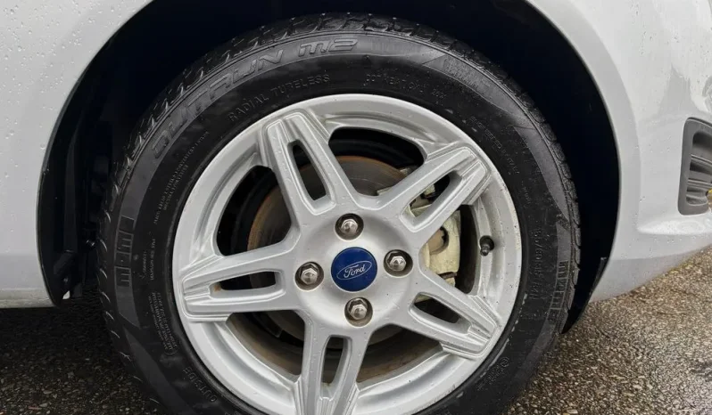 FORD FIESTA (7) SPORTBACK SE MT 1600CC 4P lleno