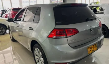 VOLKSWAGEN GOLF (7) COMFORTLINE TP 1600CC R16 lleno