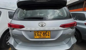 TOYOTA FORTUNER (2) 2.7L STREET TP 2700CC 4X2 EURO IV lleno