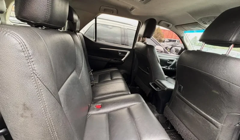 TOYOTA FORTUNER (2) 2.7L STREET TP 2700CC 4X2 EURO IV lleno