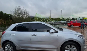KIA RIO VIBRANT (FL) MT 1400CC 5P R17 lleno