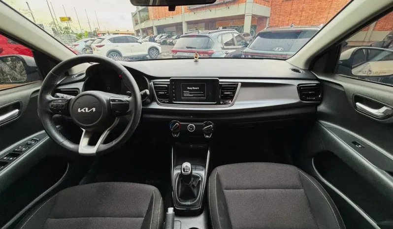KIA RIO VIBRANT (FL) MT 1400CC 5P R17 lleno