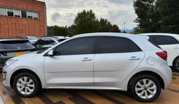 KIA RIO VIBRANT (FL) MT 1400CC 5P R17 lleno