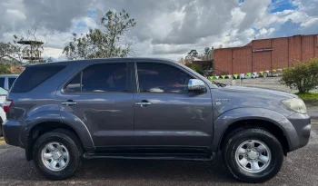 TOYOTA FORTUNER 2.7L AT 2700CC 4X2 lleno