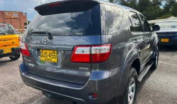 TOYOTA FORTUNER 2.7L AT 2700CC 4X2 lleno