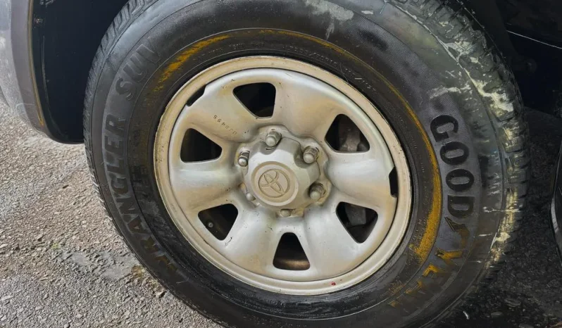 TOYOTA FORTUNER 2.7L AT 2700CC 4X2 lleno