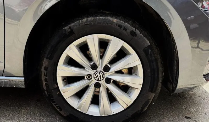 VOLKSWAGEN VIRTUS COMFORTLINE TP 1600CC 4AB ABS R15 lleno