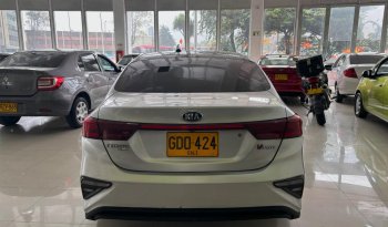 KIA CERATO VIVRO VIBRANT MT 1600CC 4P 6AB ABS lleno