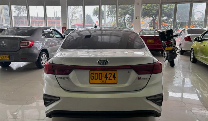 KIA CERATO VIVRO VIBRANT MT 1600CC 4P 6AB ABS lleno