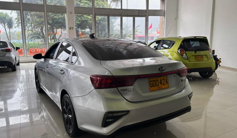 KIA CERATO VIVRO VIBRANT MT 1600CC 4P 6AB ABS lleno